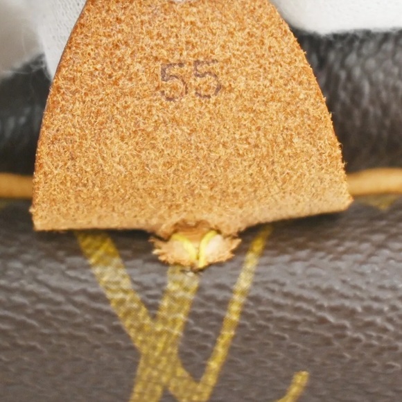 Authentic Louis Vuitton Keepall 55 Monogram Canvas - Picture 10 of 14